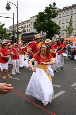 Download ==> Karneval-der-Kulturen_2010_010.zip