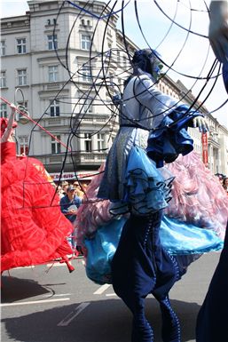 Download ==> Karneval-der-Kulturen_2010_037.zip