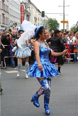 Download ==> Karneval-der-Kulturen_2010_093.zip