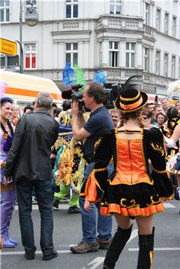 Download ==> Karneval-der-Kulturen_2010_094.zip