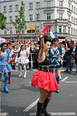Download ==> Karneval-der-Kulturen_2010_100.zip