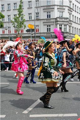 Download ==> Karneval-der-Kulturen_2010_101.zip
