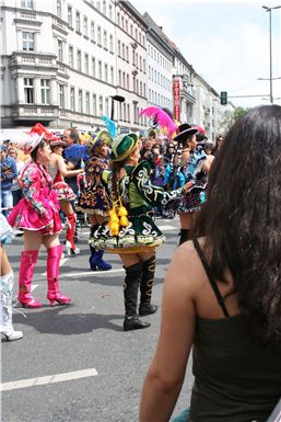 Download ==> Karneval-der-Kulturen_2010_102.zip