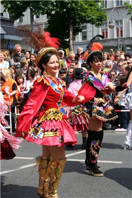 Download ==> Karneval-der-Kulturen_2010_105.zip