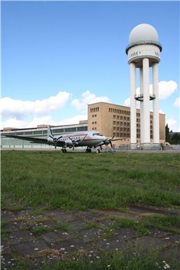 Download ==> Tempelhof_2010_04.zip